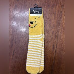 Disney Pooh Yellow and White Fuzzy Socks Poohbear